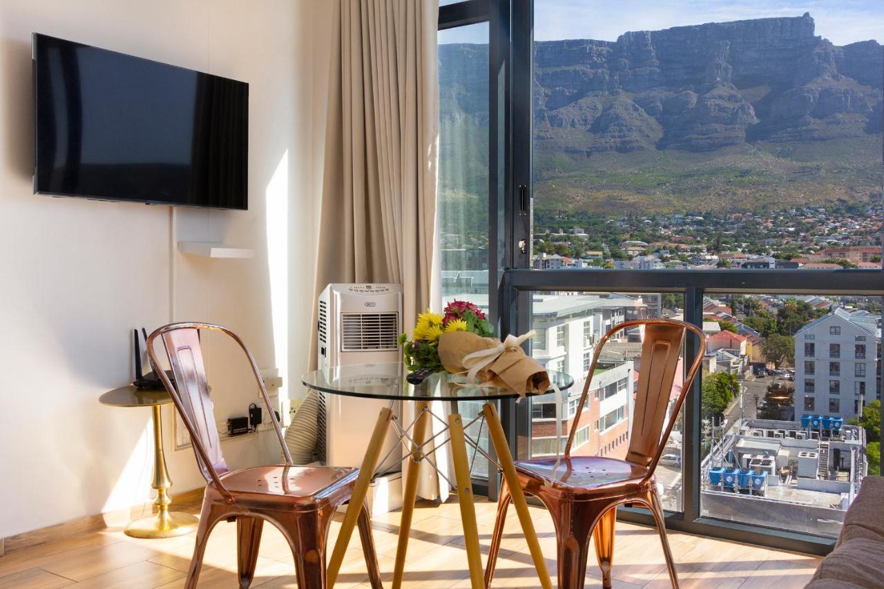 Ferienwohnung Urban Oasis At The Four Seasons Kapstadt Exterior foto