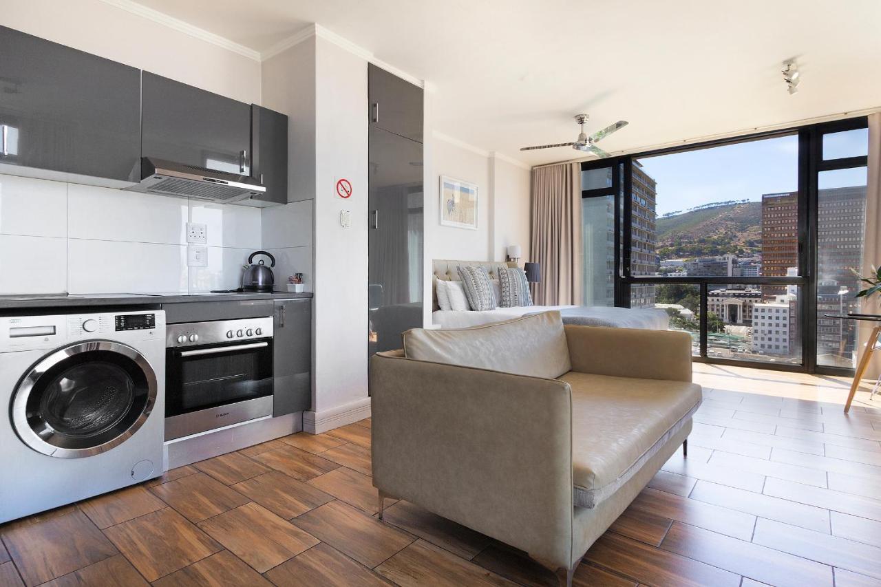 Ferienwohnung Urban Oasis At The Four Seasons Kapstadt Exterior foto