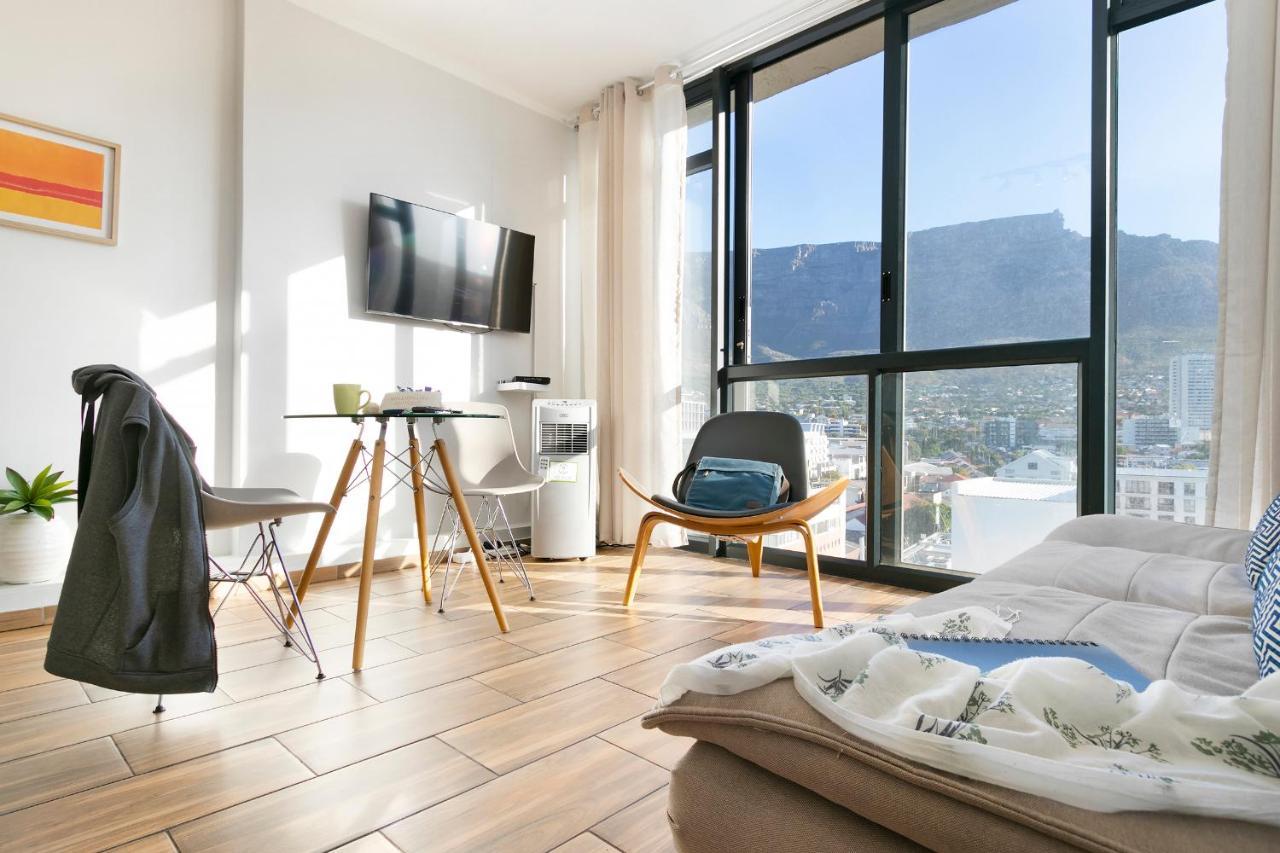 Ferienwohnung Urban Oasis At The Four Seasons Kapstadt Exterior foto