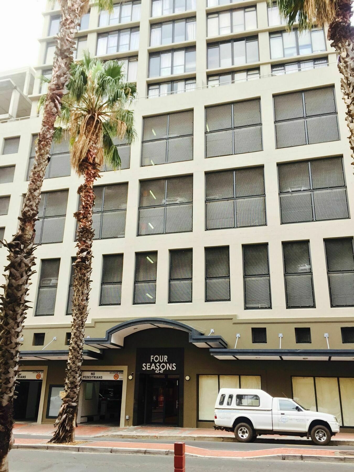 Ferienwohnung Urban Oasis At The Four Seasons Kapstadt Exterior foto
